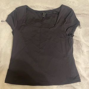 Black waist cut shirt